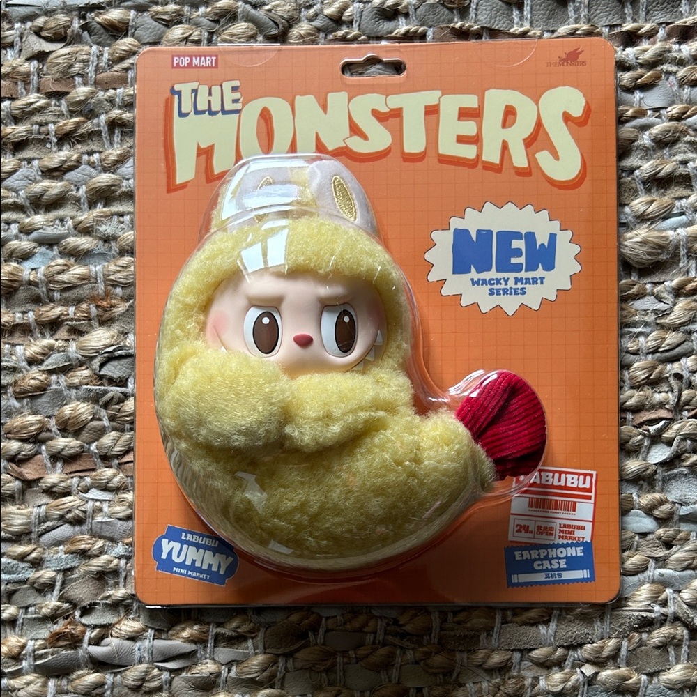 NWT Pop Mart Labubu Tempura Plush Earphone Case
